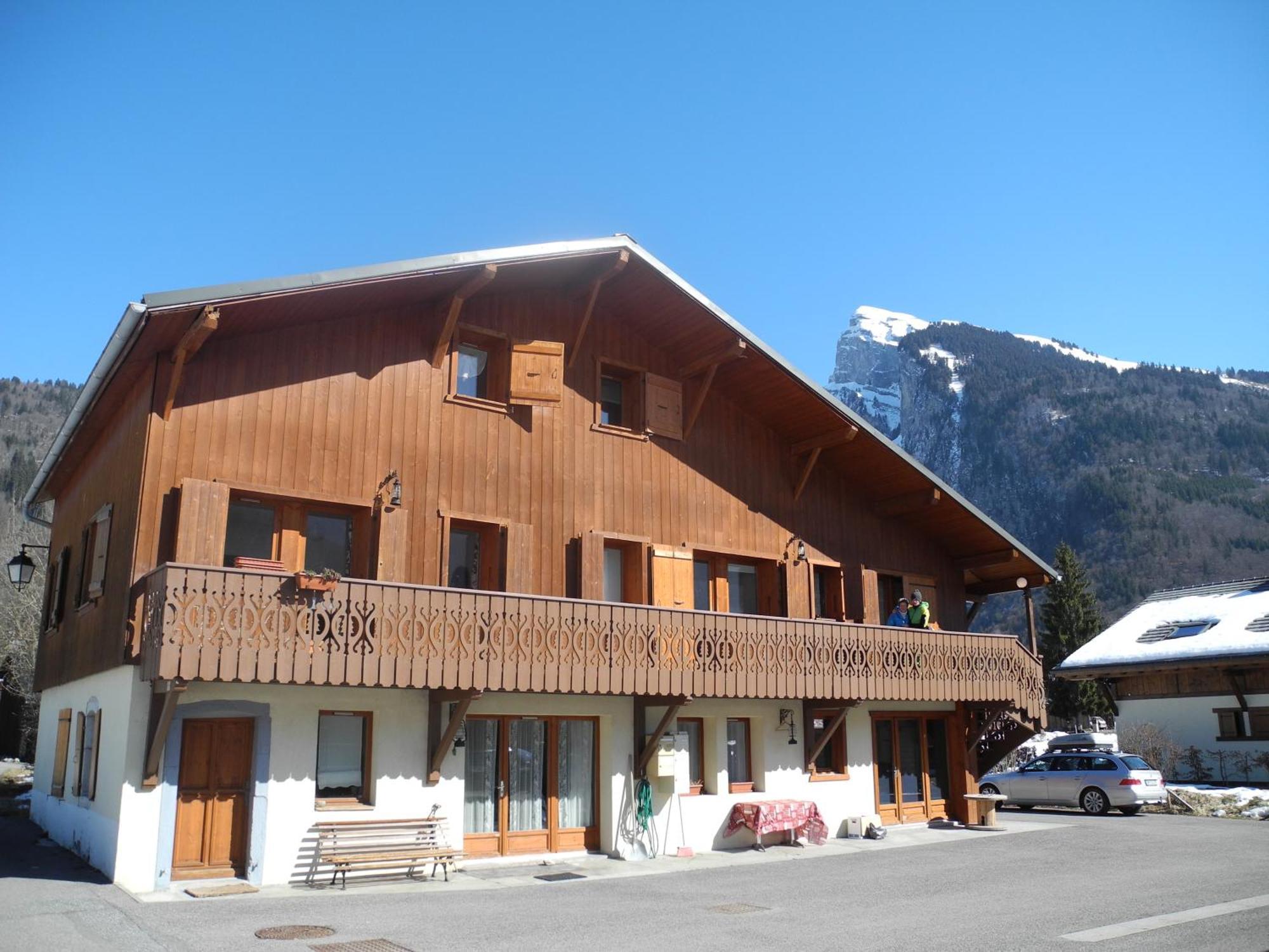 Particulier Loue 2 Appartements Communicants Dans Chalet A Samoens Jusqu A 16 Couchages ภายนอก รูปภาพ