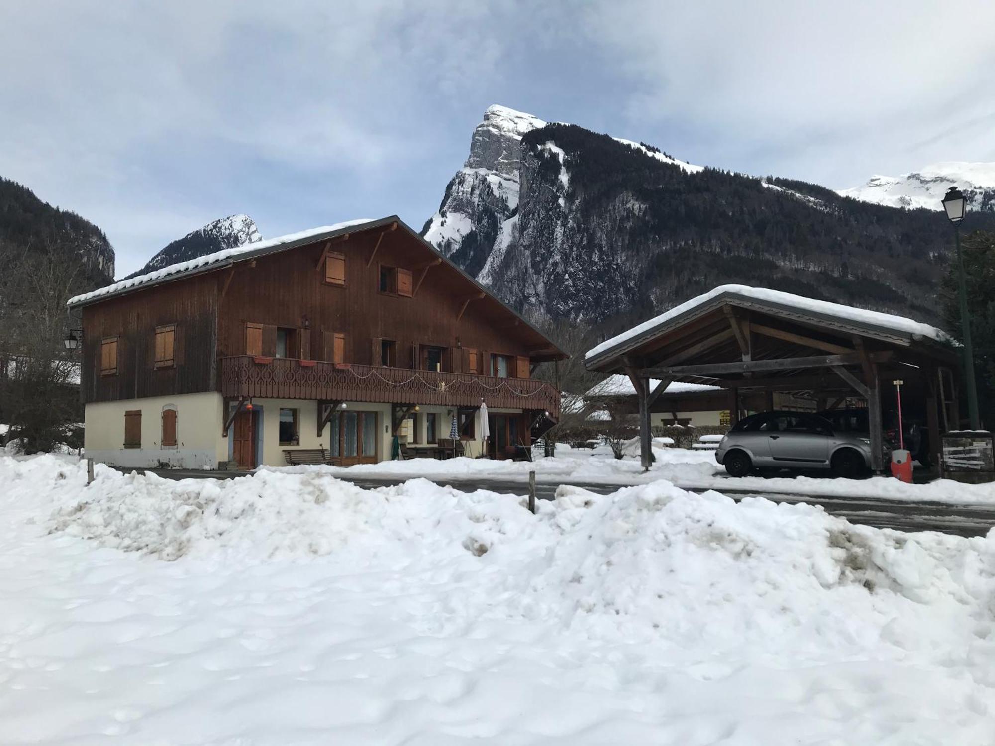 Particulier Loue 2 Appartements Communicants Dans Chalet A Samoens Jusqu A 16 Couchages ภายนอก รูปภาพ